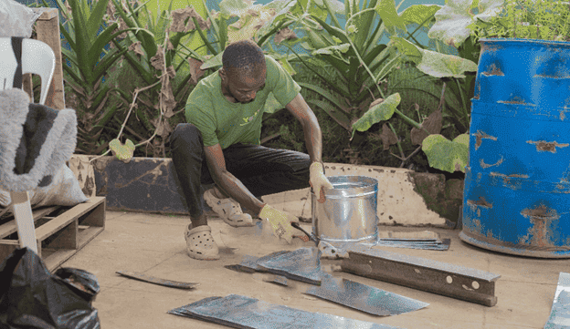 Frank Mufano, a Congolese refugee, making an energy efficient cook stove. Under a partnership between Raising Gabdho Foundation (RGF) and the International Rescue Committee (IRC)’s Re:BUiLD program, Frank was introduced to renewable energy technologies of making energy efficient stoves. The stoves contribute to a significant reduction in carbon emissions and the overall carbon footprint